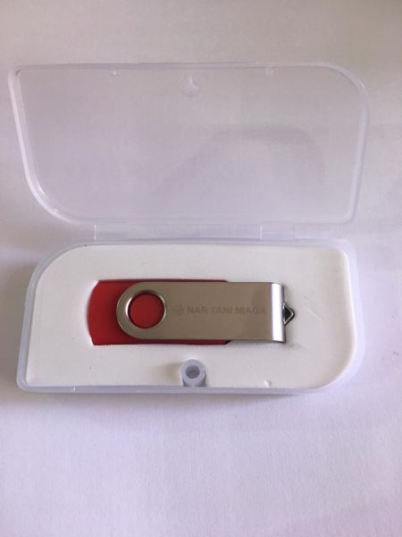 Laser Engraving on Swivel USB
