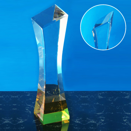 Crystal Trophy Momento - 9376