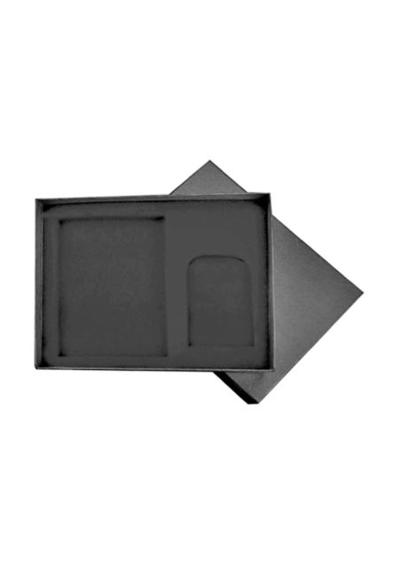 Gift Box - Luggage Tag + Passport Holder Size : 21cm(H) x 16.5cm(L) x 2.5cm(W)